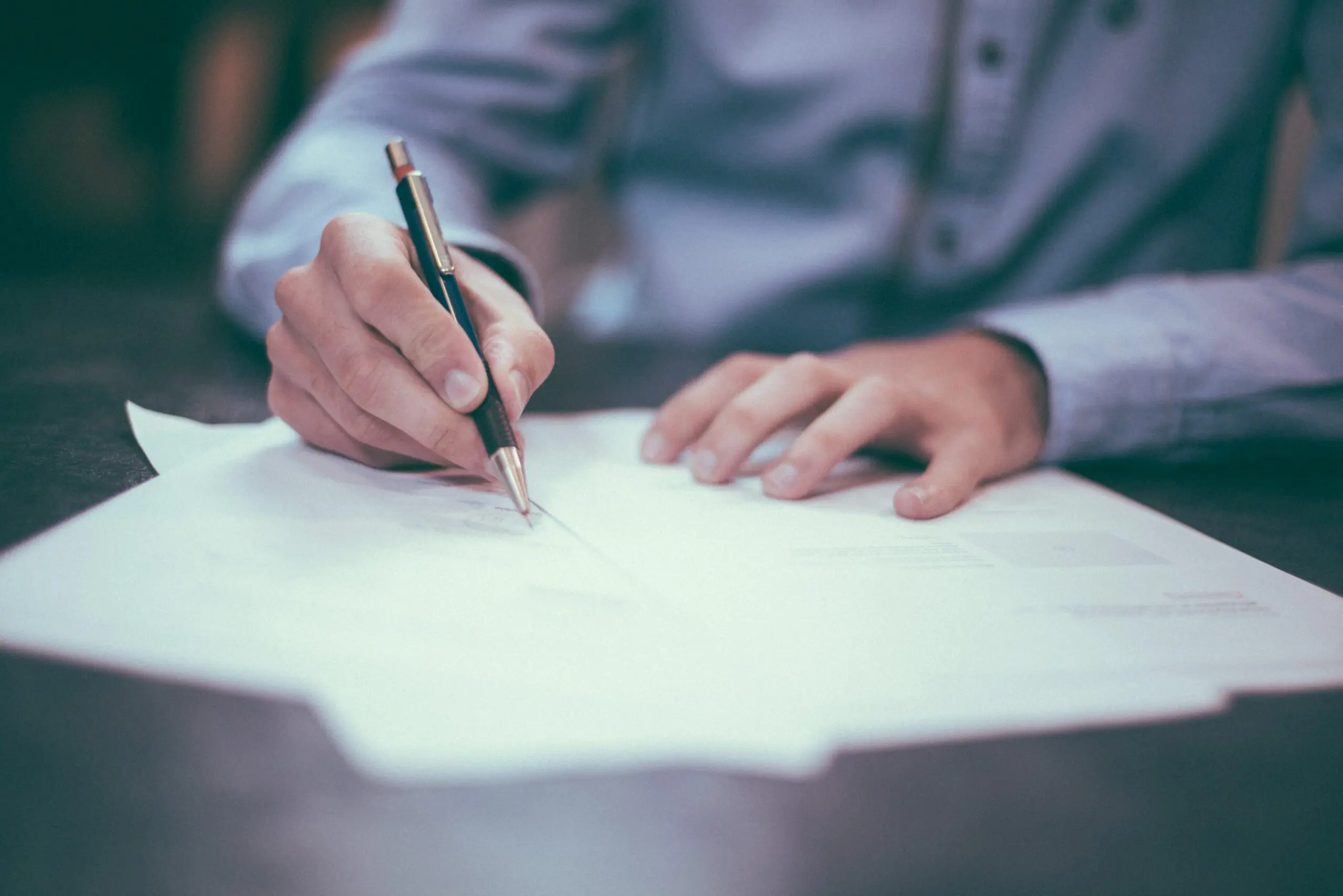 How to Write Effective Corporate Policies (Guide)